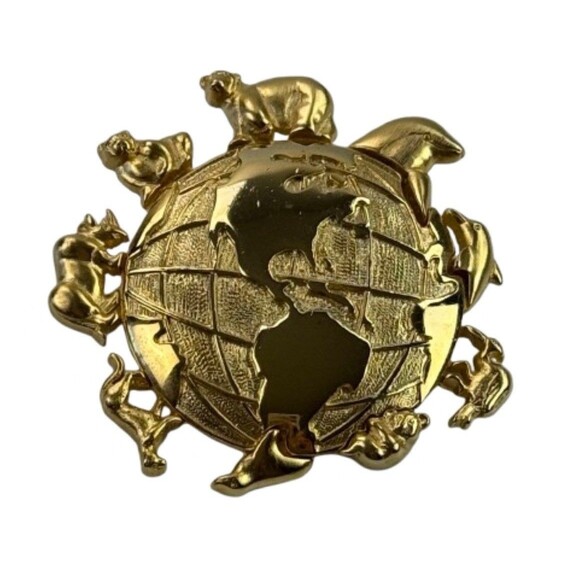 Signed Tona Gold Tone Globe Around The World Animal Brooch Pin Vintage - Picture 1 of 14